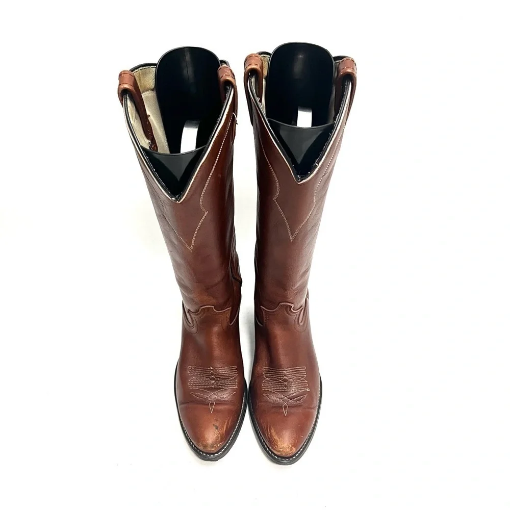 Vintage 1970s men’s brown leather pull on heeled cowboy boots